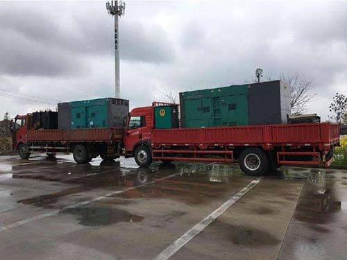 广丰涂抹密封胶后，需要等待多长时间才能安装水冷式机油散热器密封件？